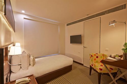 K10 Hotel Вадодара Екстер'єр фото