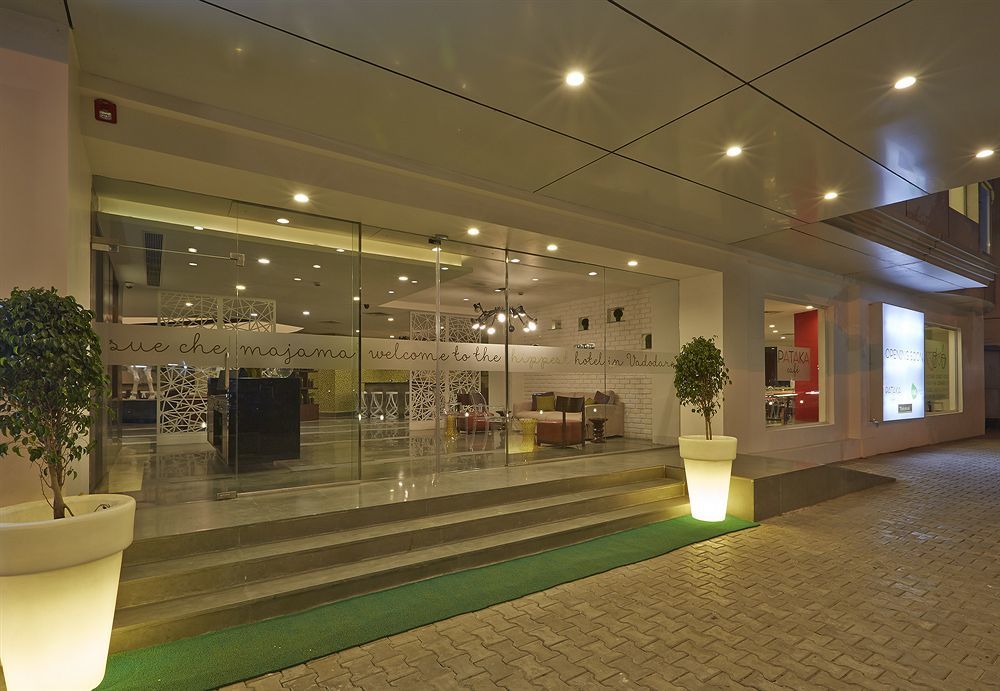 K10 Hotel Вадодара Екстер'єр фото