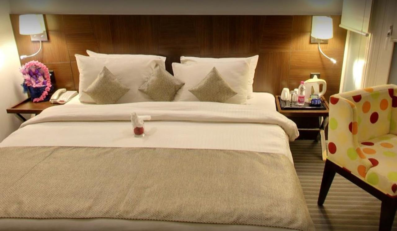 K10 Hotel Вадодара Екстер'єр фото