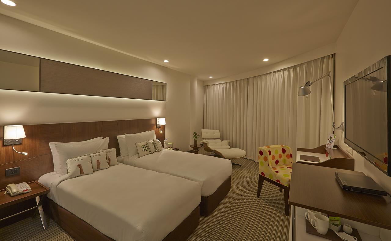 K10 Hotel Вадодара Екстер'єр фото